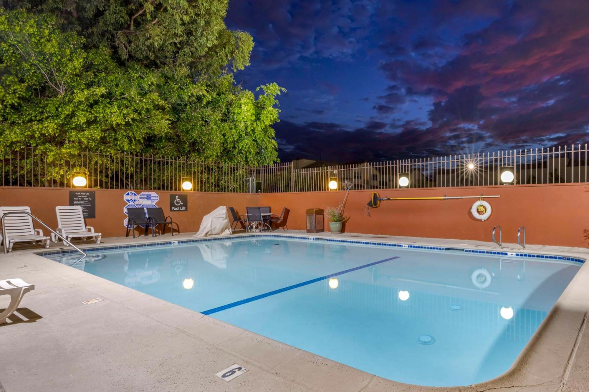 Best Western Los Angeles Worldport Hotel Exterior photo